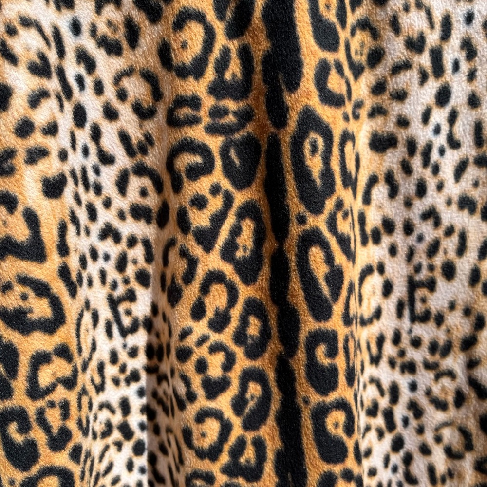 Betsey Johnson Fleece Leopard Print Top Sweater Size M Boho Glam Girly - Picture 10 of 11